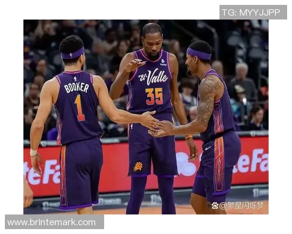 西部全明星票仅排第15，布克31+8射落尼克斯，这表现都进不了？